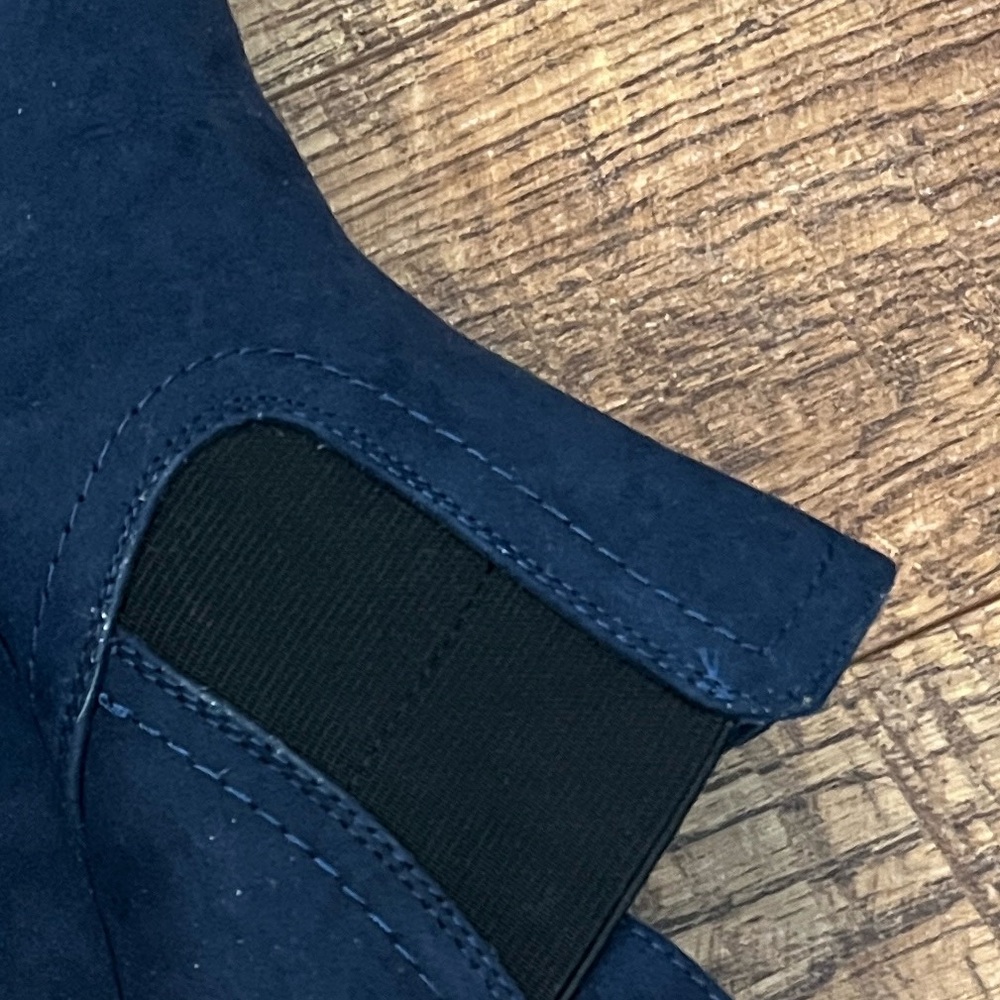 Croft & Barrow with Ortholite Women’s Navy Wedge Booties - Picture 4 of 9